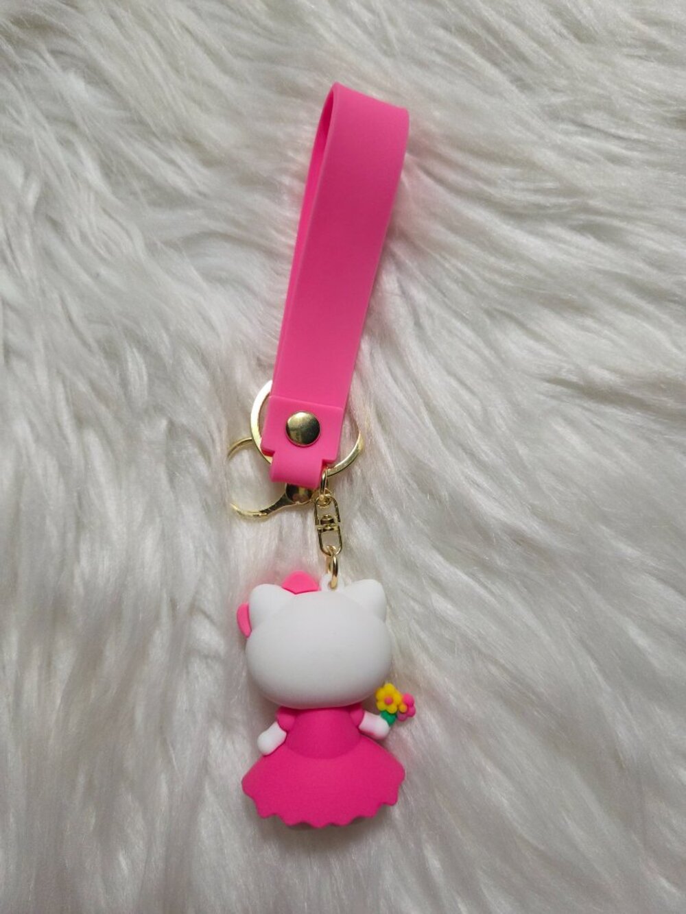 Hello Kitty Keychain - Picture 2 of 6